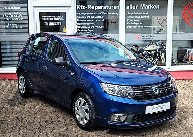 Blau Gebraucht 2017 Dacia Sandero Ambiance Kleinwagen | 6.878 € (Fairer Preis) - Bild 1/4