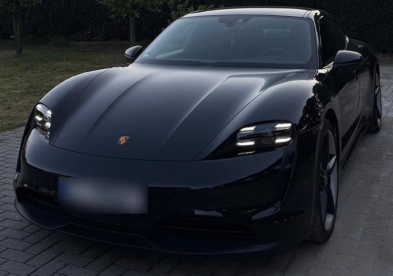 Schwarz Gebraucht 2023 Porsche Taycan Performance Package Coupé | 72.500 € (Fairer Preis) - Bild 1/4