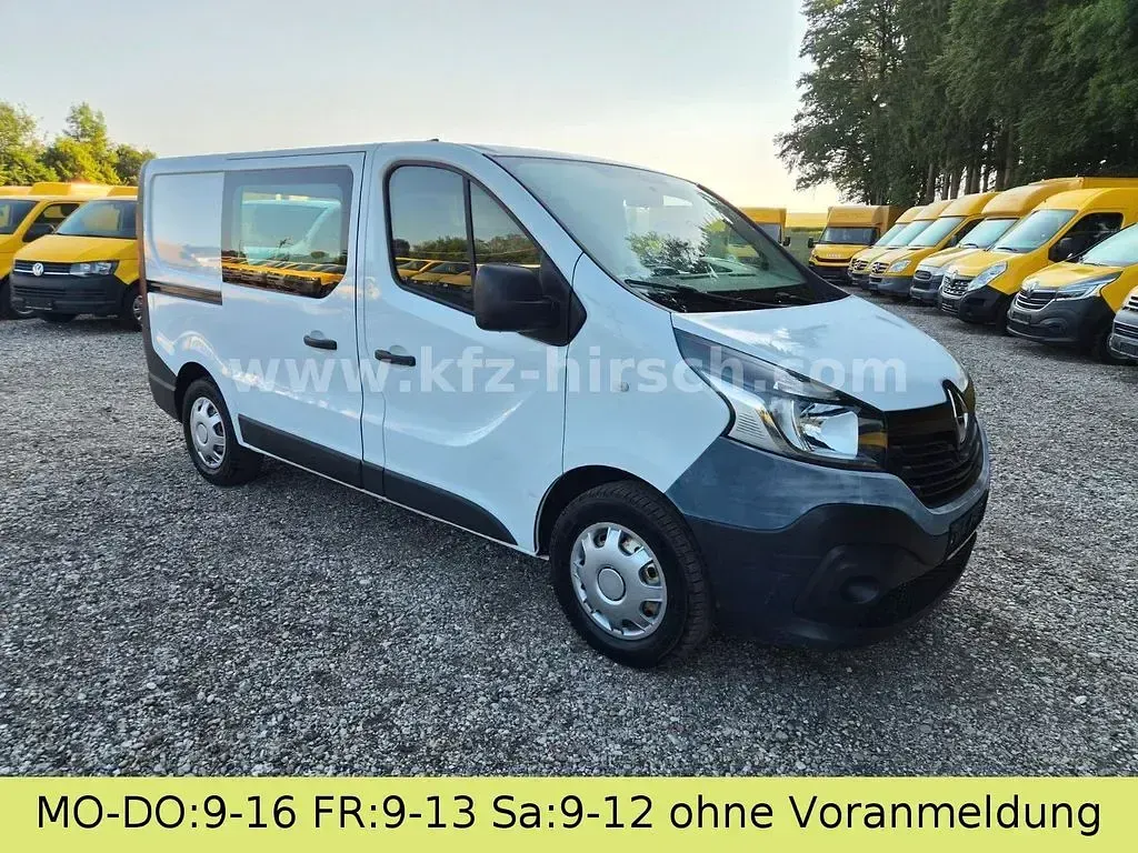 Gebraucht Renault Trafic Komfort 121 PS (88 kW) 2017 Weiß Van / Kleinbus