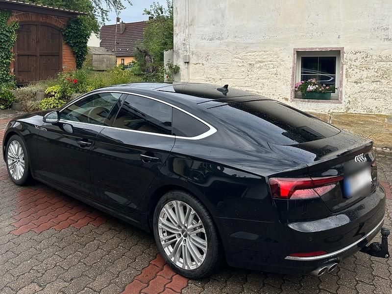 Schwarz Gebraucht 2018 Audi A5 Sportback S-Line Limousine | 25.000 € (Fairer Preis) - Bild 1/4