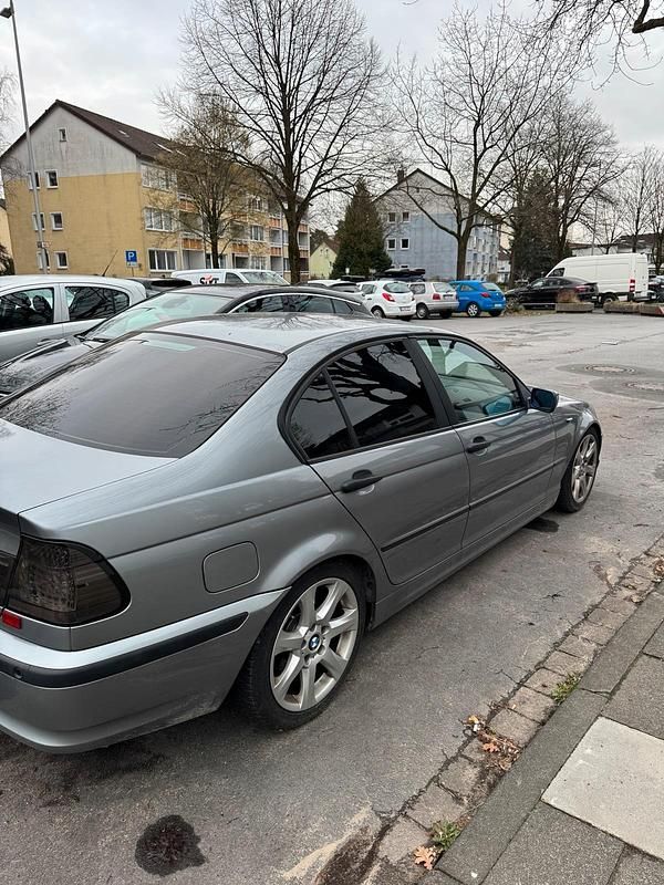 Gebraucht BMW 318 143 PS (105 kW) 2004 Grau Limousine
