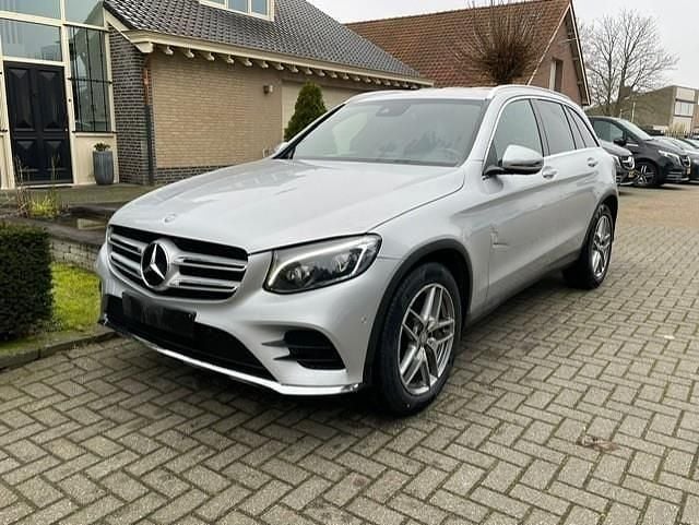 Gebraucht Mercedes GLC220 AMG line 163 PS (119 kW) 2015 Silber SUV