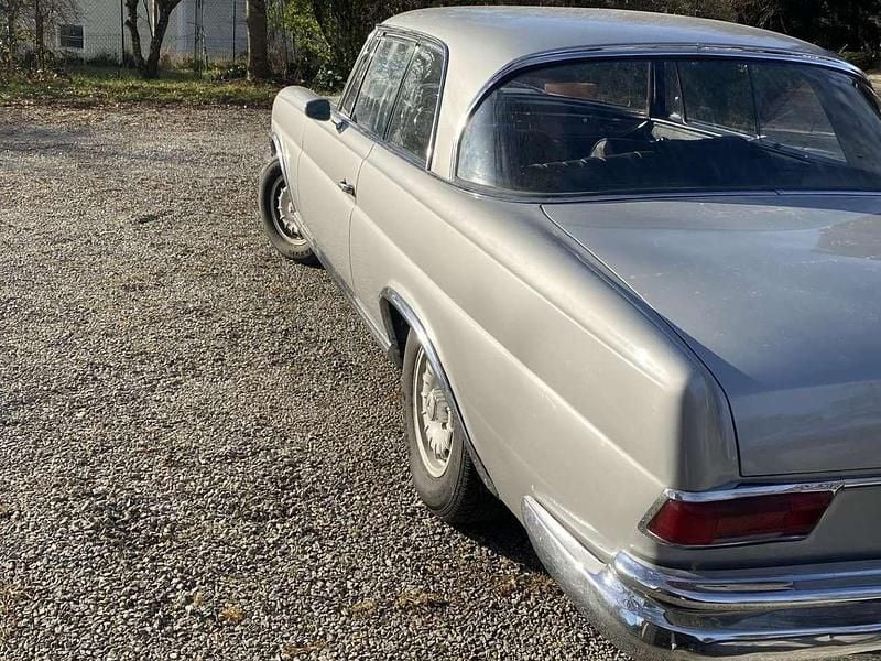 Gebraucht Mercedes W111 SE 150 PS (110 kW) 1967 Silber Coupé