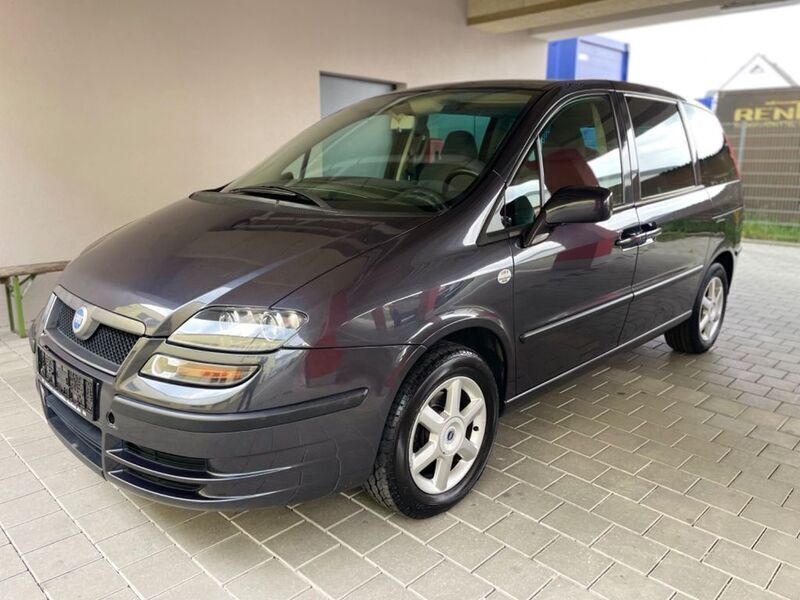 Grau Gebraucht 2006 Fiat Ulysse Emotion Van / Kleinbus | 2.990 € (Etwas zu teuer) - Bild 1/4