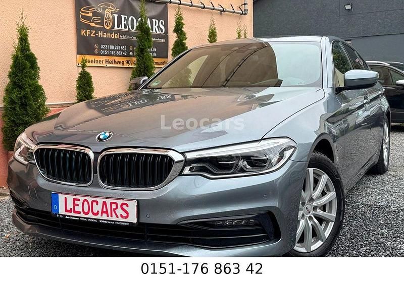 Grau Gebraucht 2019 BMW 530e Sport Line Limousine | 24.800 € (Superpreis) - Bild 1/4