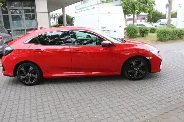 Gebraucht Honda Civic Elegance 149 PS (109 kW) 2018 Liberty rally red Limousine