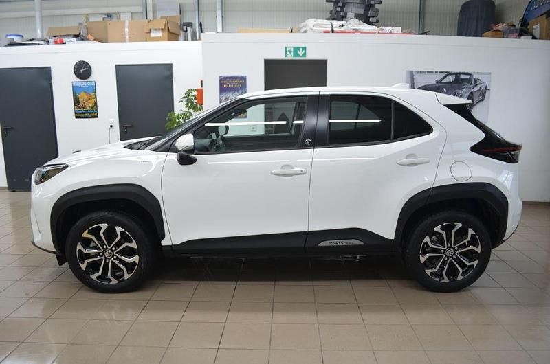 Gebraucht Toyota Yaris Cross Team 116 PS (85 kW) 2022 Weiß SUV