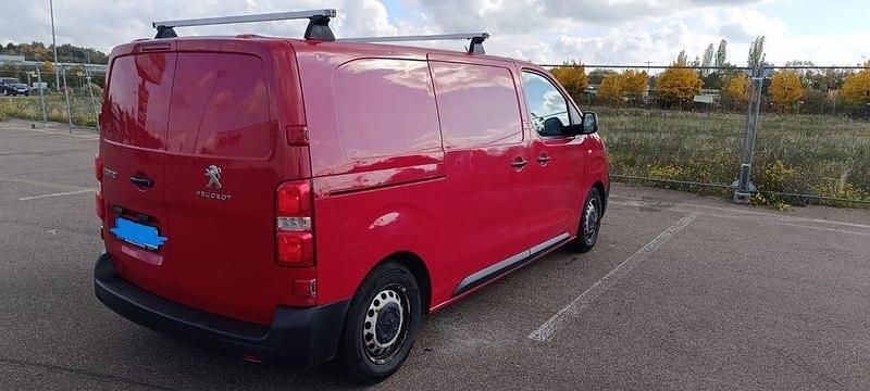 Gebraucht Peugeot Expert 116 PS (85 kW) 2017 Rot Van