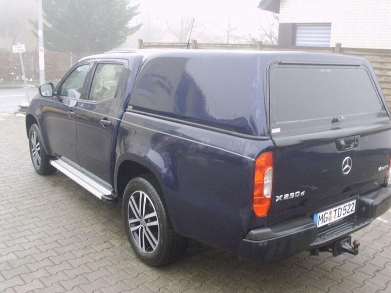 Gebraucht Mercedes X250 Progressive 190 PS (139 kW) 2018 Blau Abholung