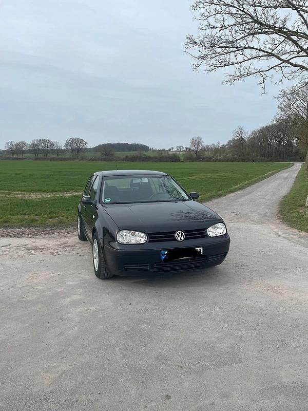 Gebraucht VW Golf IV 75 PS (55 kW) 2004 Schwarz Kleinwagen