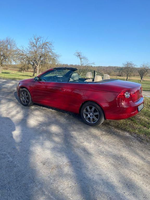 Second-hand VW Eos 116 CP (85 kW) 2005 Roșu Cabrio