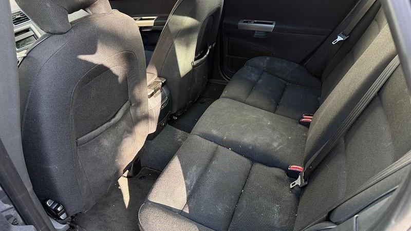 Gebraucht Volvo V50 136 PS (100 kW) 2010 Grau Kombi