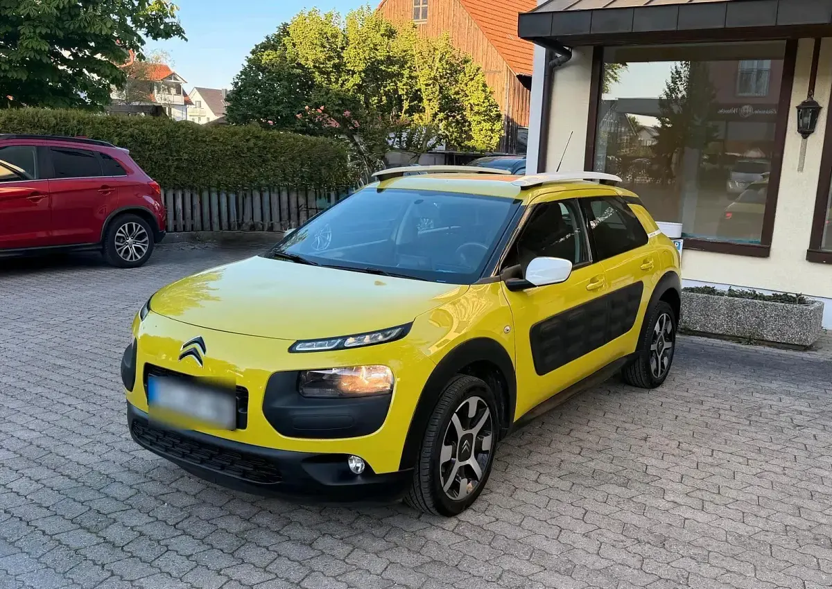 Używany Citroën C4 82 KM (60 kW) 2014 Andere farben Sedan/Limuzyna