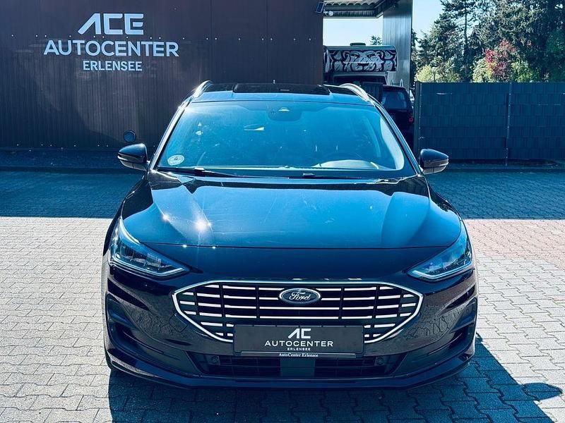 Gebraucht Ford Focus Titanium 125 PS (91 kW) 2022 Schwarz Limousine