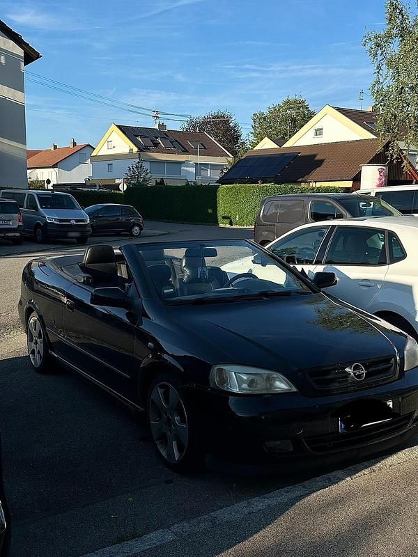 Gebraucht Opel Astra Cabriolet 125 PS (91 kW) 2003 Schwarz Cabrio