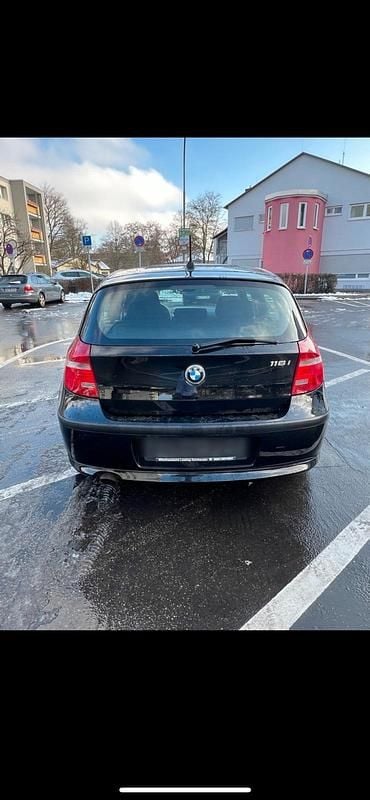 Gebraucht BMW 116 116 PS (85 kW) 2007 Schwarz Kleinwagen