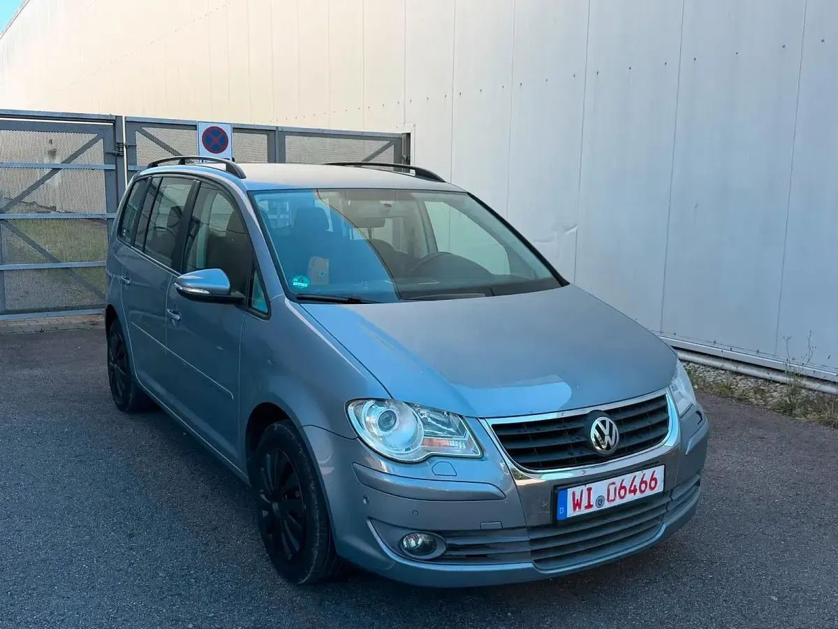 Gebraucht VW Touran 140 PS (102 kW) 2009 Grau Van / Kleinbus