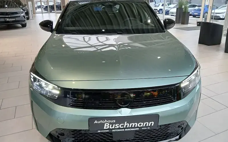 Usado Opel Corsa 110 HP (80 kW) 2026 Verde Citadino