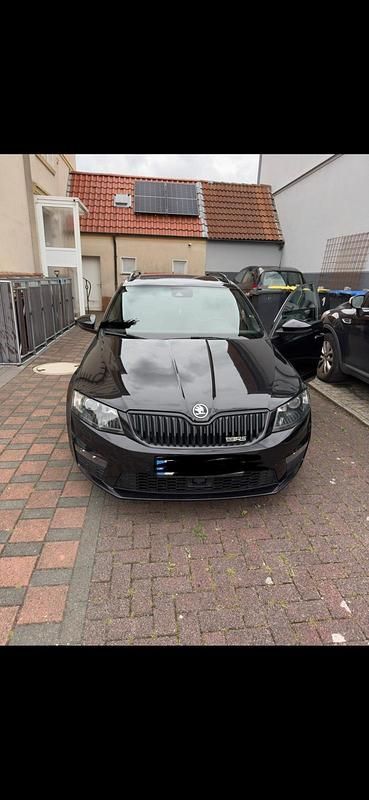 Schwarz Gebraucht 2014 Skoda Octavia RS Kombi | 11.000 € (Fairer Preis) - Bild 1/4