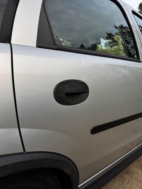 Gebraucht Opel Corsa Njoy 75 PS (55 kW) 2003 Silber Kleinwagen