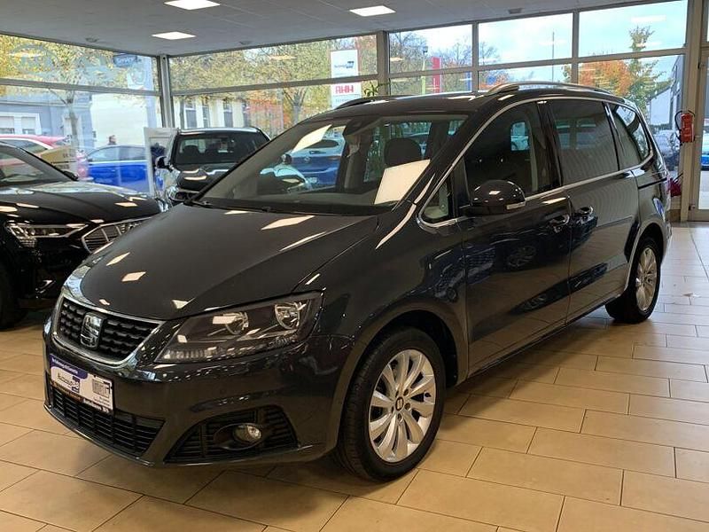 Grau Gebraucht 2020 Seat Alhambra Style Van / Kleinbus | 28.900 € (Fairer Preis) - Bild 1/4