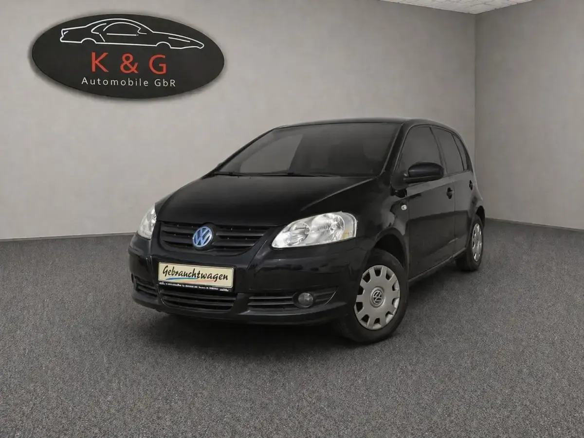 Second-hand VW Fox Basis 54 CP (39 kW) 2005 Negru Hatchback