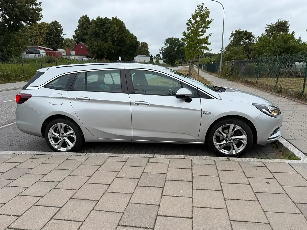 Gebraucht Opel Astra 125 PS (91 kW) 2017 Silber Kombi