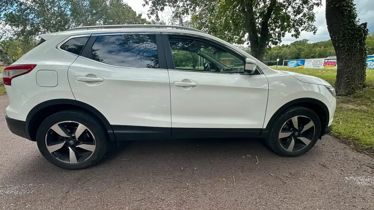 Gebraucht Nissan Qashqai 360º 116 PS (85 kW) 2015 Weiß SUV