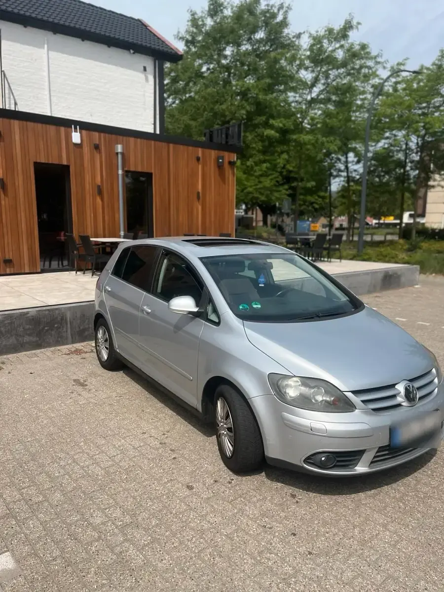 Gebraucht VW Golf V 105 PS (77 kW) 2007 Silber Limousine