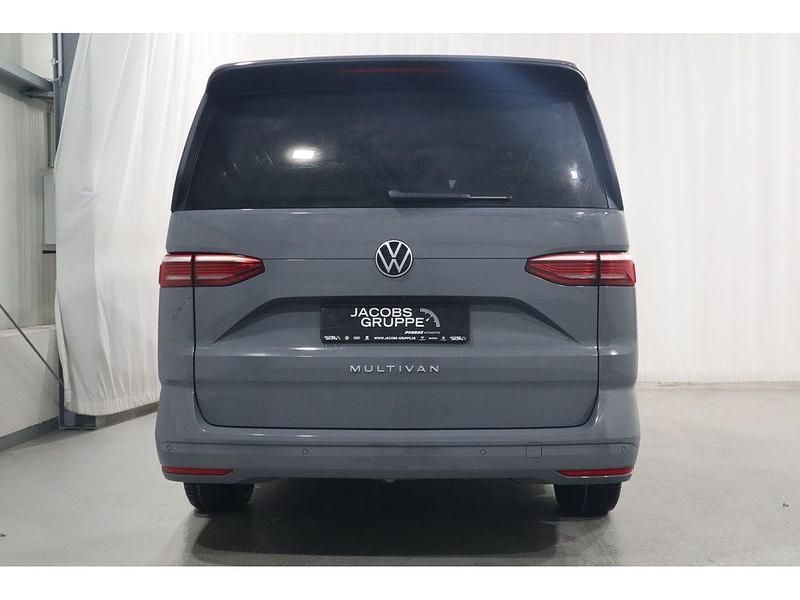 Neu VW Multivan Life 150 PS (110 kW) 2025 Grau Van