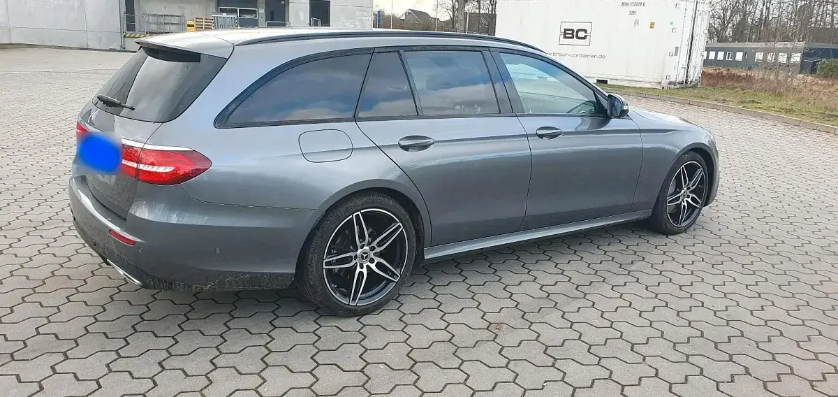 Gebraucht Mercedes E220 AMG line 194 PS (142 kW) 2019 Kombi
