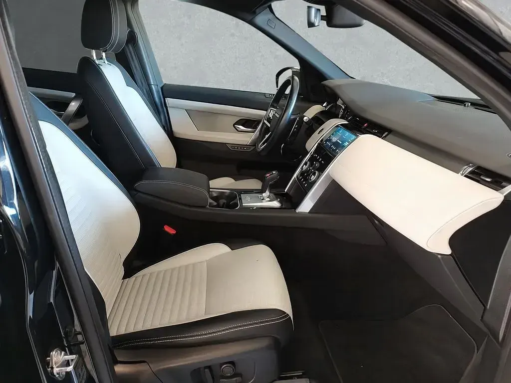 Gebraucht Land Rover Discovery Sport 204 PS (150 kW) 2022 Santorini black SUV