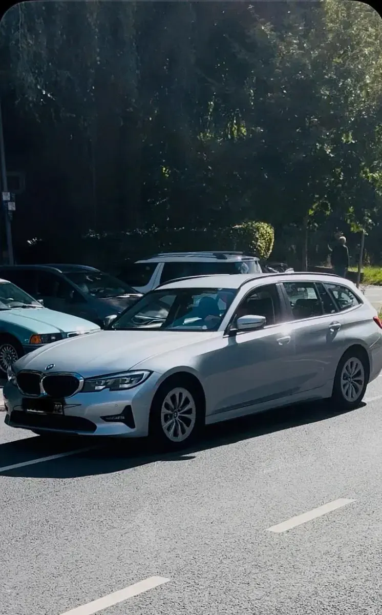 Gebraucht BMW 318 150 PS (110 kW) 2019 Silber Kombi