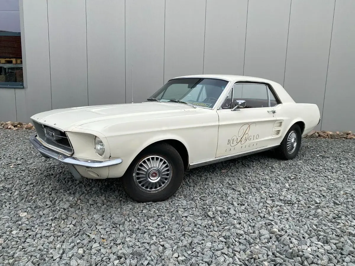 Gebraucht Ford Mustang 122 PS (89 kW) 1967 Weiß Coupé