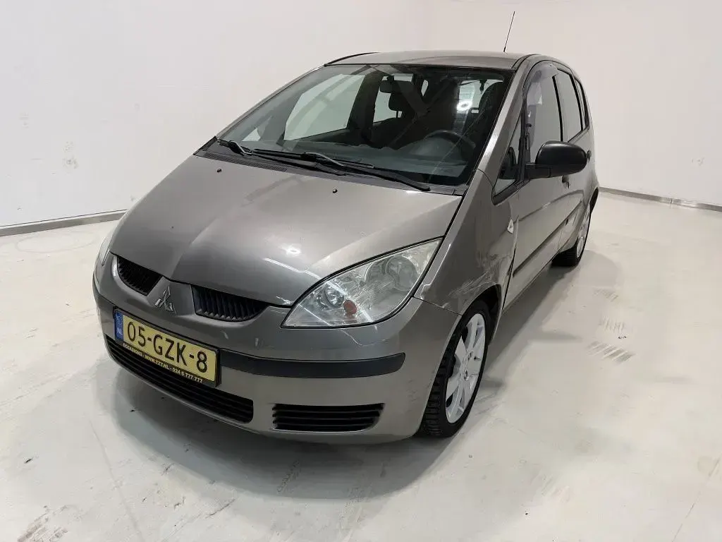 Gebraucht Mitsubishi Colt 75 PS (55 kW) 2008 Grau Limousine