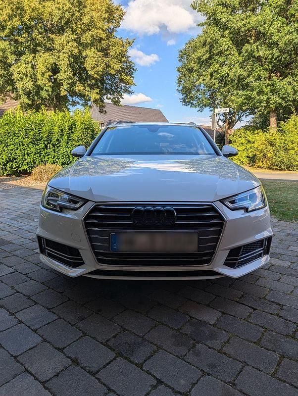 Second-hand Audi A4 S-Line 122 CP (89 kW) 2018 Alb Break