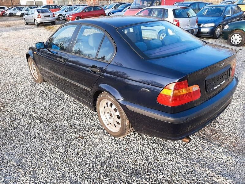 Gebraucht BMW 316 116 PS (85 kW) 2004 Blau Limousine