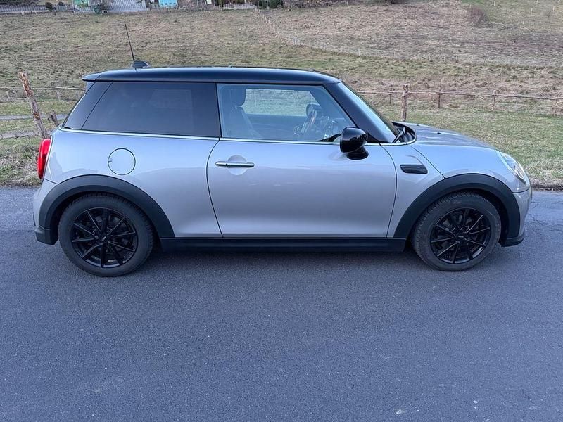 Gebraucht Mini Cooper Classic 136 PS (100 kW) 2023 Silber Kleinwagen