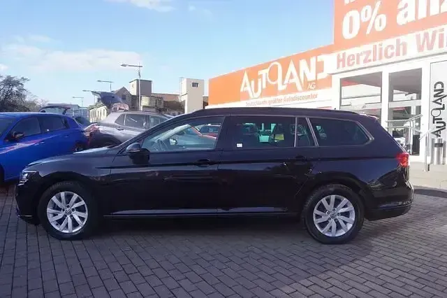 Gebraucht VW Passat 150 PS (110 kW) 2021 Schwarz Kombi