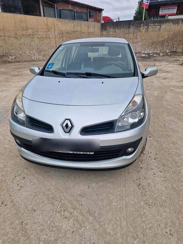 Silber Gebraucht 2009 Renault Clio III Rip Curl Kleinwagen | 2.100 € - Bild 1/4