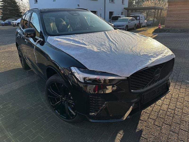 Onyx black Neu 2025 Volvo XC60 Plus SUV | 49.900 € (Superpreis) - Bild 1/4