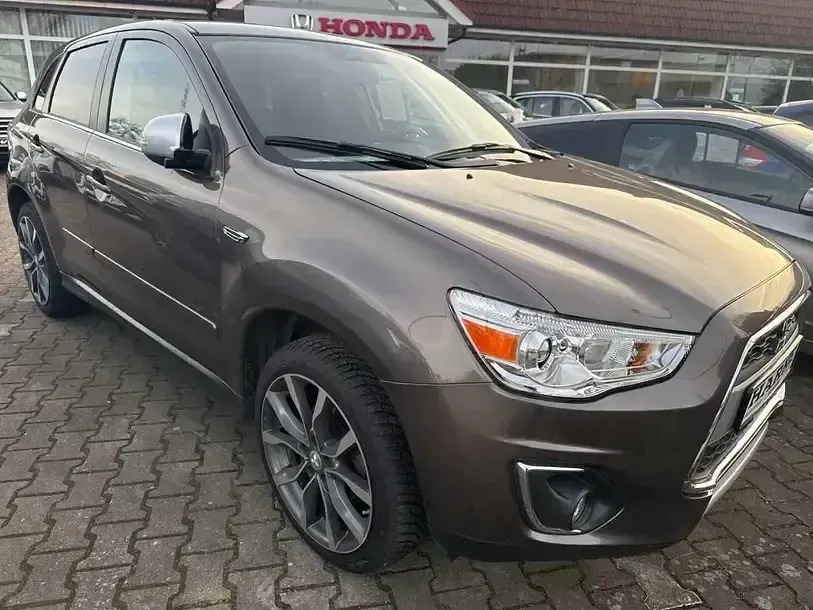 Gebraucht Mitsubishi ASX Diamant Edition 150 PS (110 kW) 2014 Granit brown met. (metallic) SUV