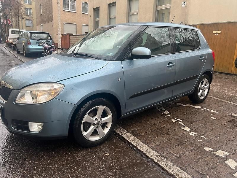 Gebraucht Skoda Fabia 86 PS (63 kW) 2008 Blau Limousine