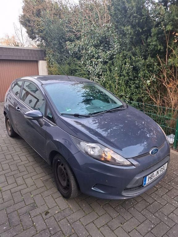 Gebraucht Ford Fiesta Trend 82 PS (60 kW) 2011 Grau Kleinwagen