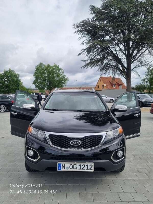 Schwarz Gebraucht 2012 Kia Sorento Vision SUV | 8.000 € (Guter Preis) - Bild 1/4