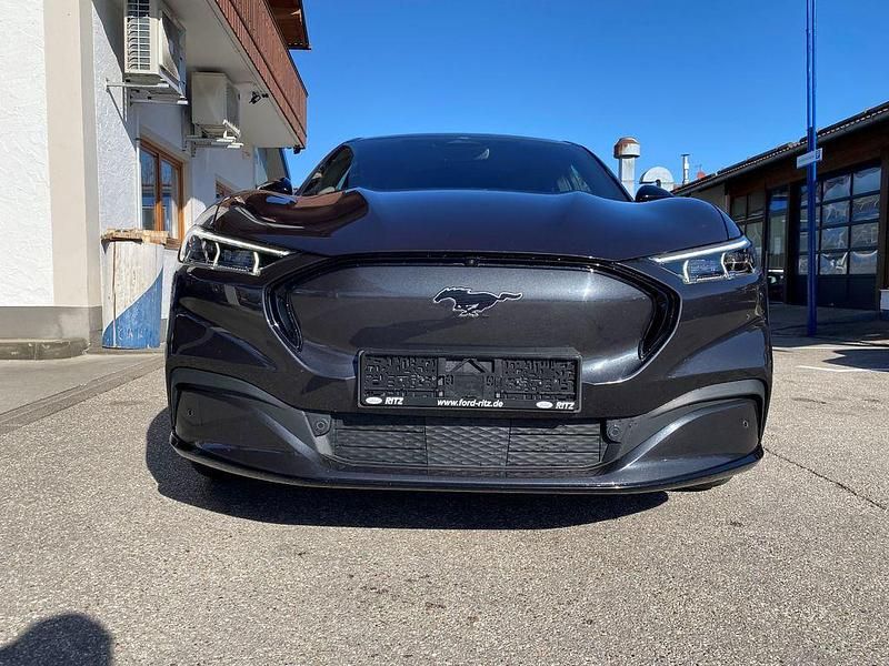 Gebraucht Ford Mustang Mach-E 258 kW (351 PS) 2022 Schwarz SUV
