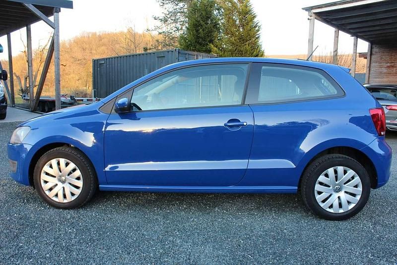 Gebraucht VW Polo Trendline 60 PS (44 kW) 2013 Blau Limousine