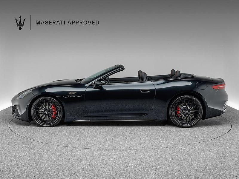 Gebraucht Maserati GranCabrio 549 PS (403 kW) 2025 Schwarz Cabrio