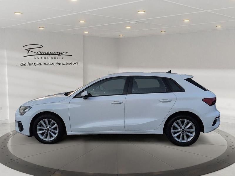 Gebraucht Audi A3 Design 150 PS (110 kW) 2021 Weiß (ibisweiß) Limousine