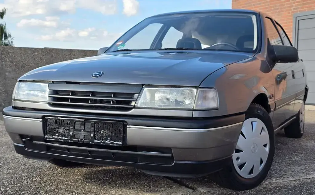 Gebraucht Opel Vectra 75 PS (55 kW) 1990 Grau Kleinwagen